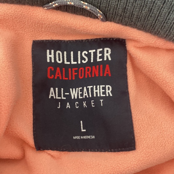Hollister jacket. Fleece inside L but fits like a small - Picture 7 of 8
